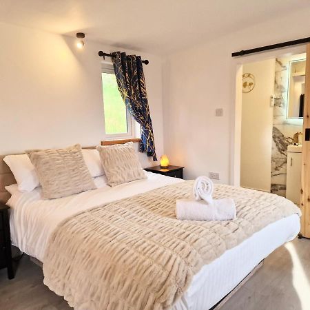 Kaoglen Lodge - Fawn Pod - Hot Tub - Dogs - Pitlochry - Luxury Blairgowrie and Rattray Exteriör bild