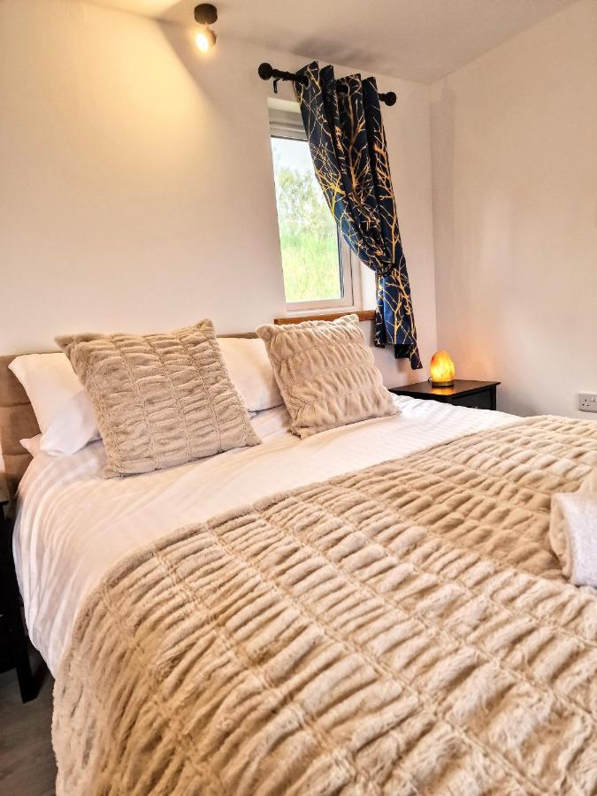Kaoglen Lodge - Fawn Pod - Hot Tub - Dogs - Pitlochry - Luxury Blairgowrie and Rattray Exteriör bild